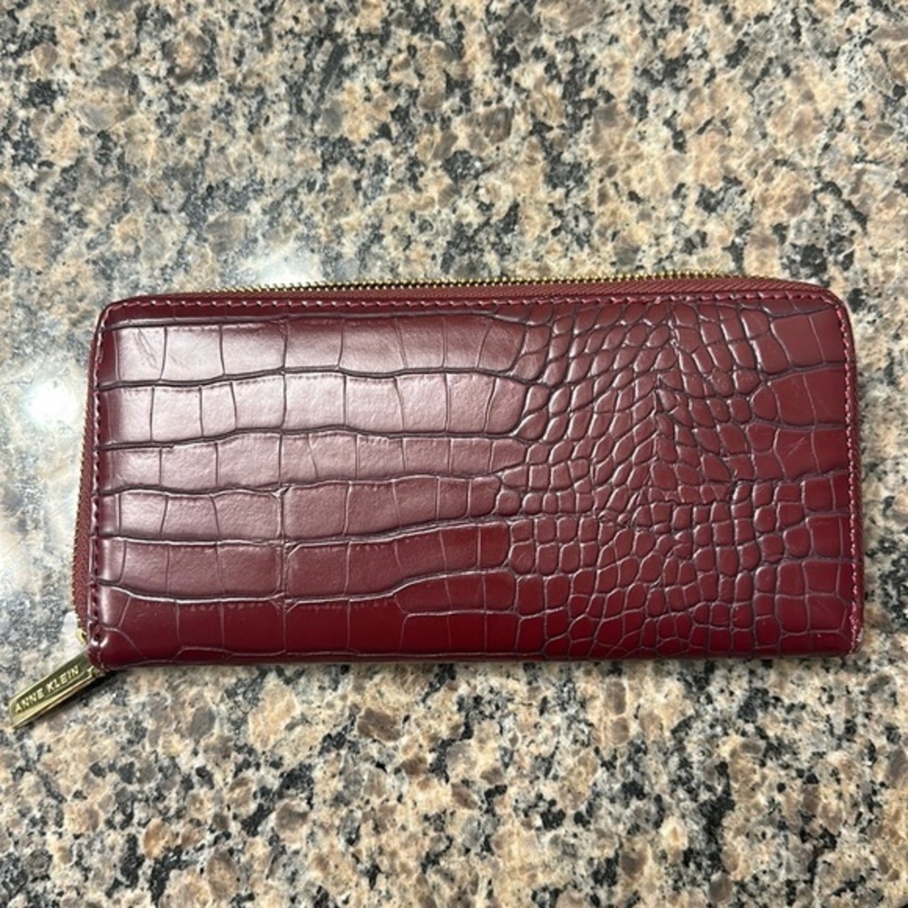 Anne Klein Croc Burgundy Long Wallet Lots of Pockets EUC #3102